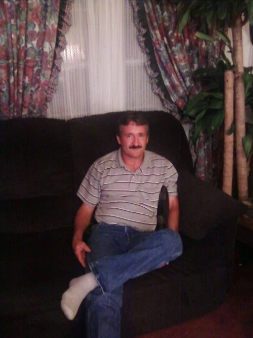 I'm a hard worker I'm 100% country/christian man!! Looking for a true country...