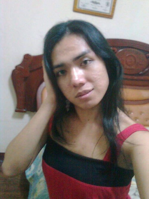I am shakira 22 yrs old single from philippinmes. im not a real Women therefo...