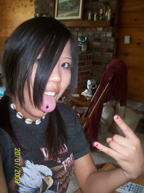 I am a fun loving girl who loves to party every now and then and i am very fl...