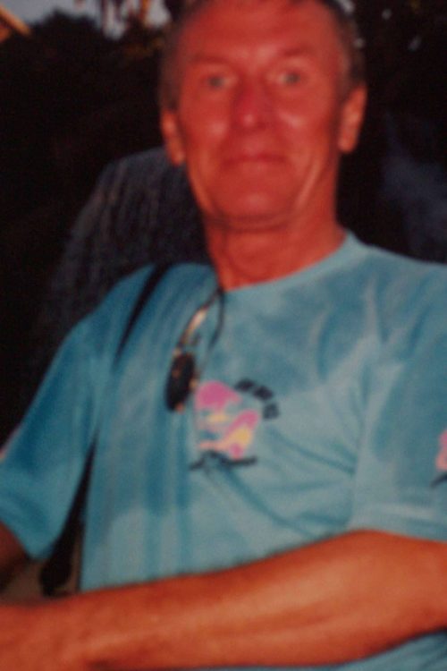 Looking for an atractive female who loves fun drinking and sex