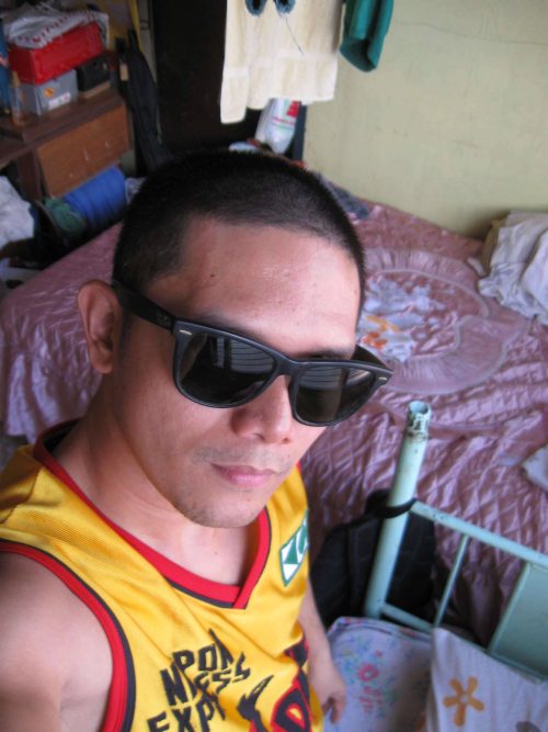 Health consious, likes to maintain my body figure for a good looks, respect t...