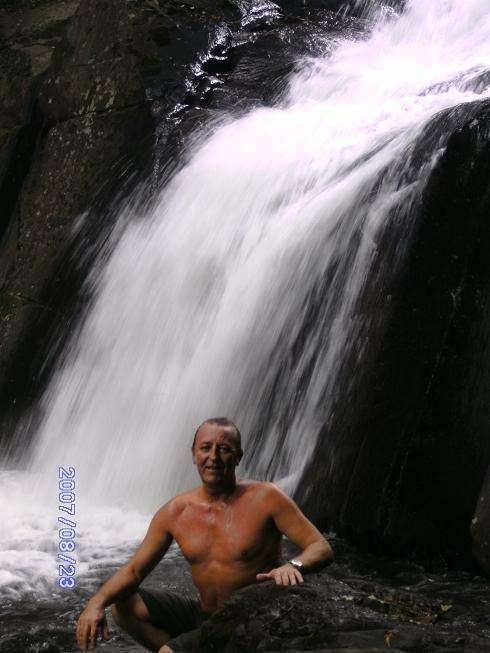 I am a good honest man who values honesty and trust. I am looking for aw woma...