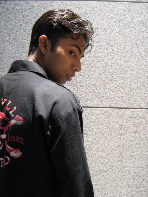 Hi im a handsone, honest & friendly boy, what ever u r finding, hahahahhah,,,...
