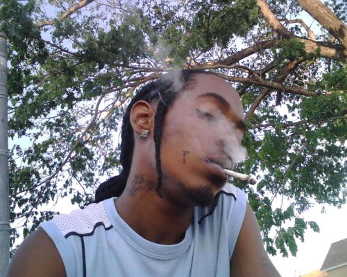 Hey am a down to earth person that love reading, listen to music, writing son...