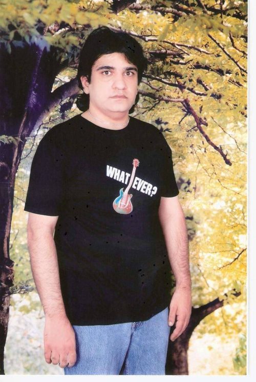 Isa mohammed sharif 39 Y/O a BAHRAINI from Sunnite FARSI blood. Im very liber...