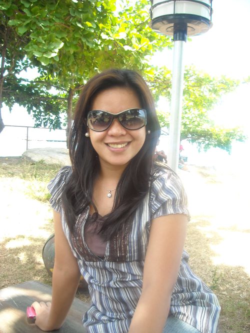 Im a simple down to earth person.. family oriented and very flexible.. i can ...