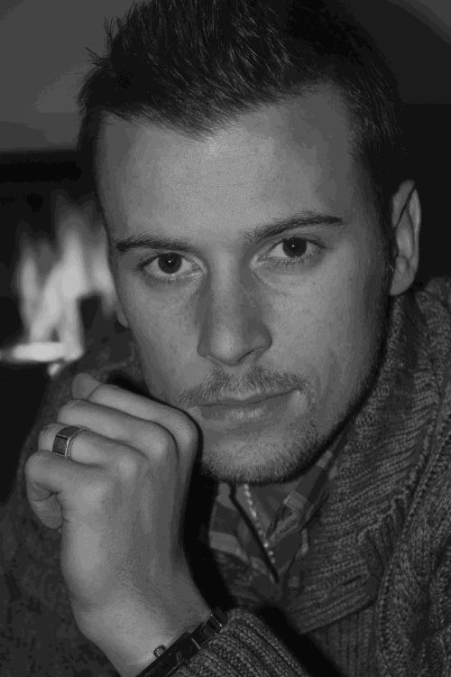 I am a french boy, very simply and nice...I like travel, meet a lot an differ...