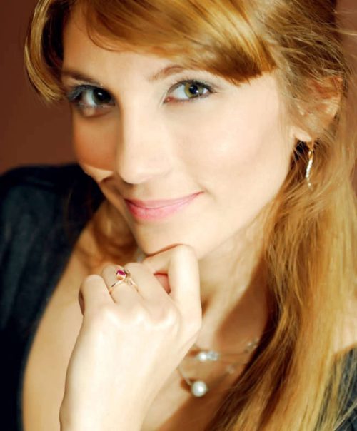 Hello! My name is Sasha =) IÂ’m romantic, intelligent and faithful and dreami...