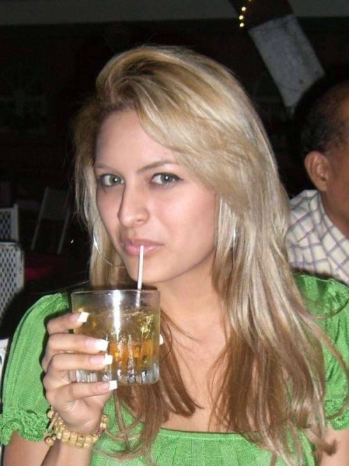 I am a simple lady who loves traveling, watching tv and reading. I am an hone...