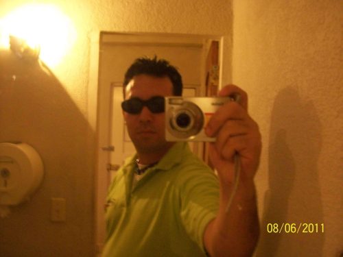 I'd like to meet someone for a serius relationship. i dont like the indiferen...