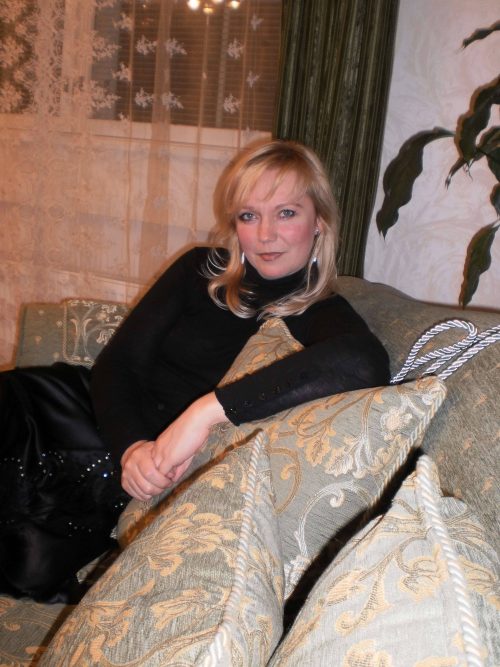 I'm modest, quiet and clever woman. 

I'm looking for a clever, cultered and ...