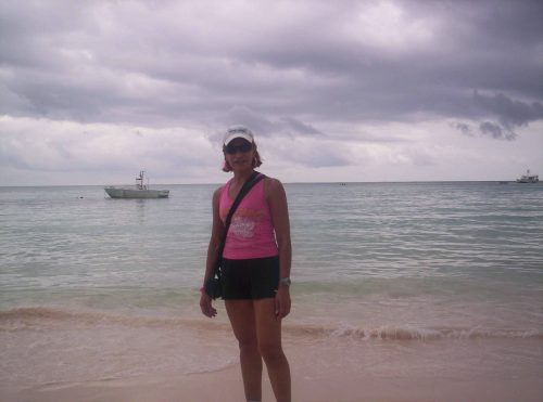 I am of a healthy living style......a serious woman who looks for a serious m...